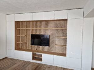 Vestavěná skříň - obývací stěna - Impress Pacov