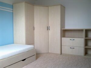 Klasická rohová vestavěná skříň - Impress Pacov